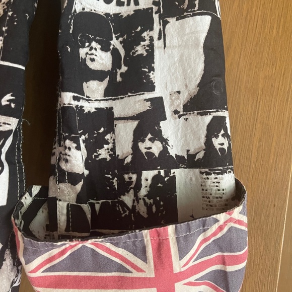 Rolling Stones Live In Concert Button Down. RARE. EUC. Small. - Picture 4 of 4